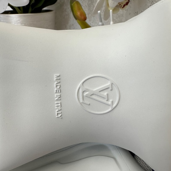 LOUIS VUITTON WOMEN'S LV ARCHLIGHT SNEAKER SIZE 40 AUTHENTIC❤️ - Picture 7 of 16